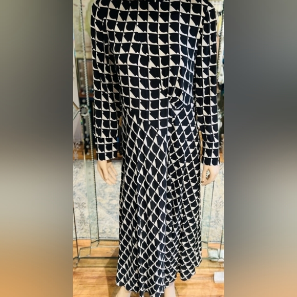 👗Zara Maxi Dress Size Medium - Picture 9 of 12